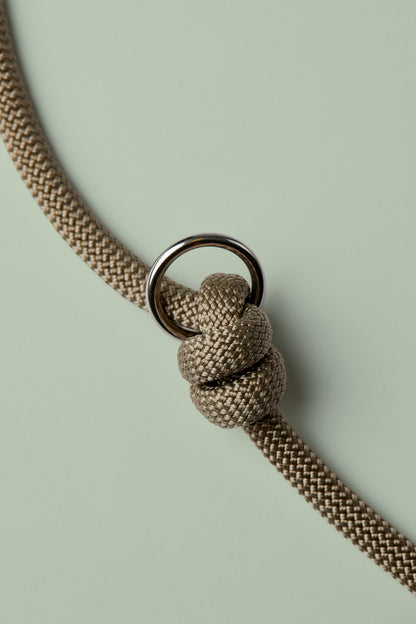 Verstellbare Hundeleine in Mint/Blau und TAN mit silbernen Beschlägen – elegante Premium-Leine für mittelgroße bis große Hunde, handgefertigt in Österreich