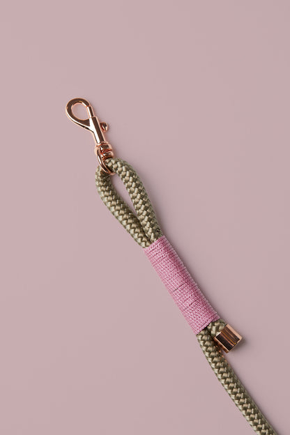  Hundeleine in Rosé mit roségoldenen Beschlägen – elegante Premium Leine - handgemacht in Österreich - für kleine Hunde